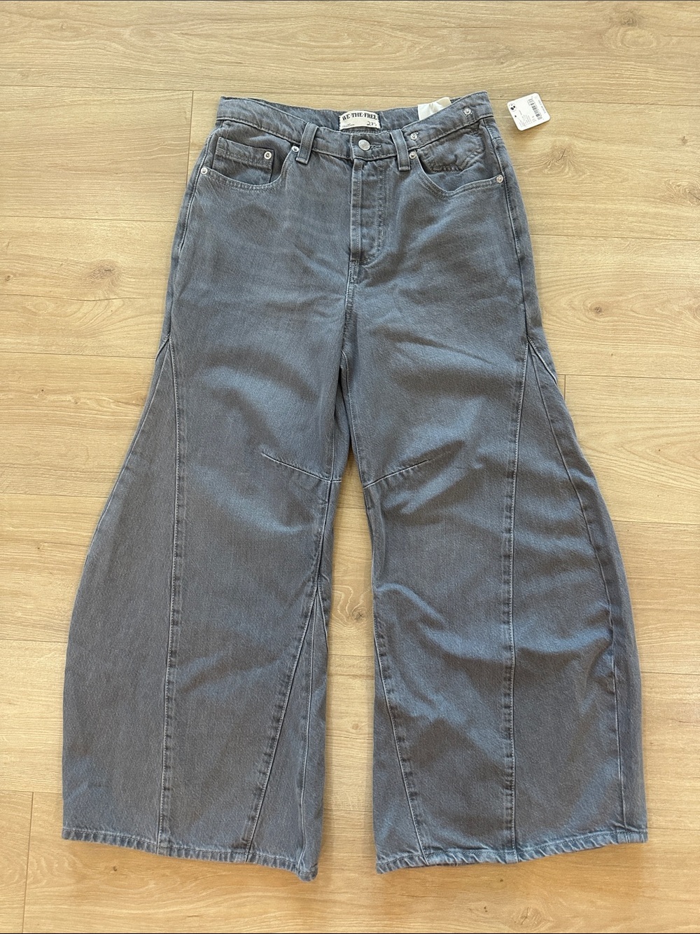 NWT We The Free Eden Slouchy Jean-Diamond - Picture 4 of 8